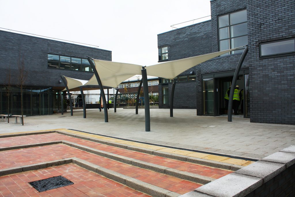ShadeSails with Curved Posts ShadeSails with Curved Posts